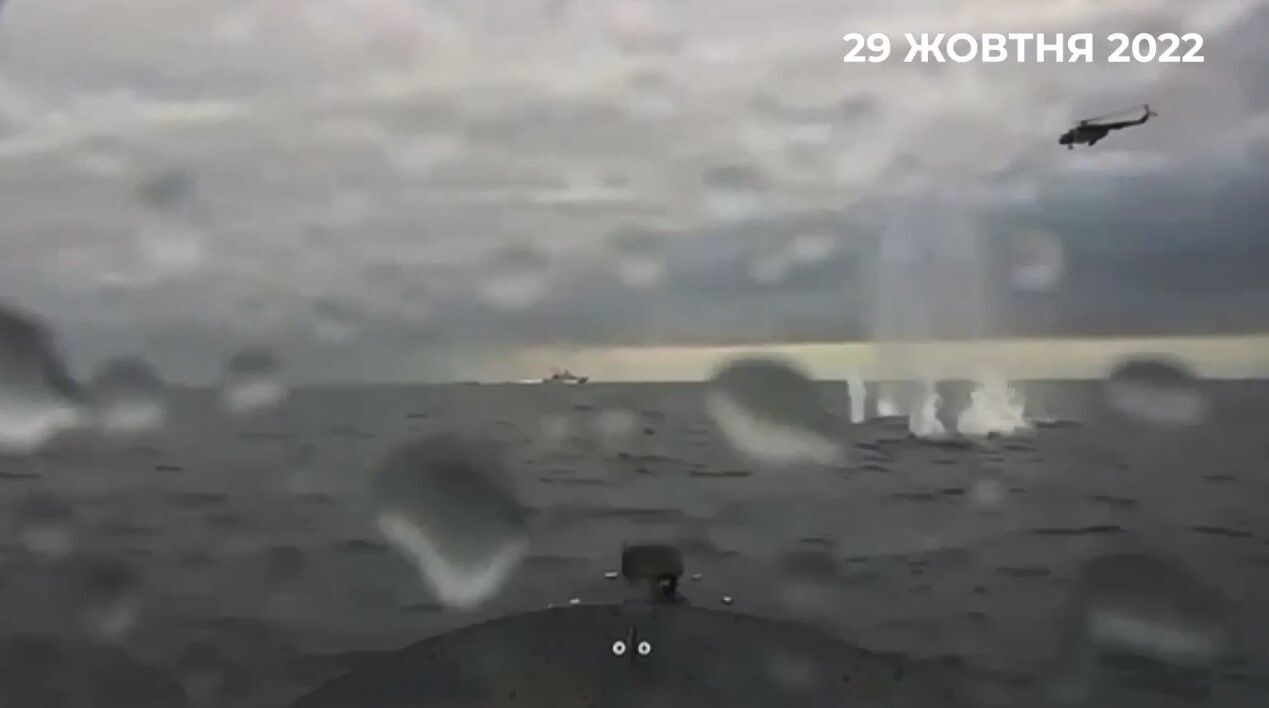 Атака на Севастополь: появились кадры с кораблями, попавшими под удар (видео)