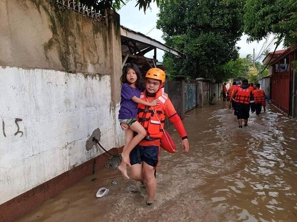 Тропічний шторм ''Налгає'' обрушився на Філіппіни: загинуло близько 100 осіб (фото) 
