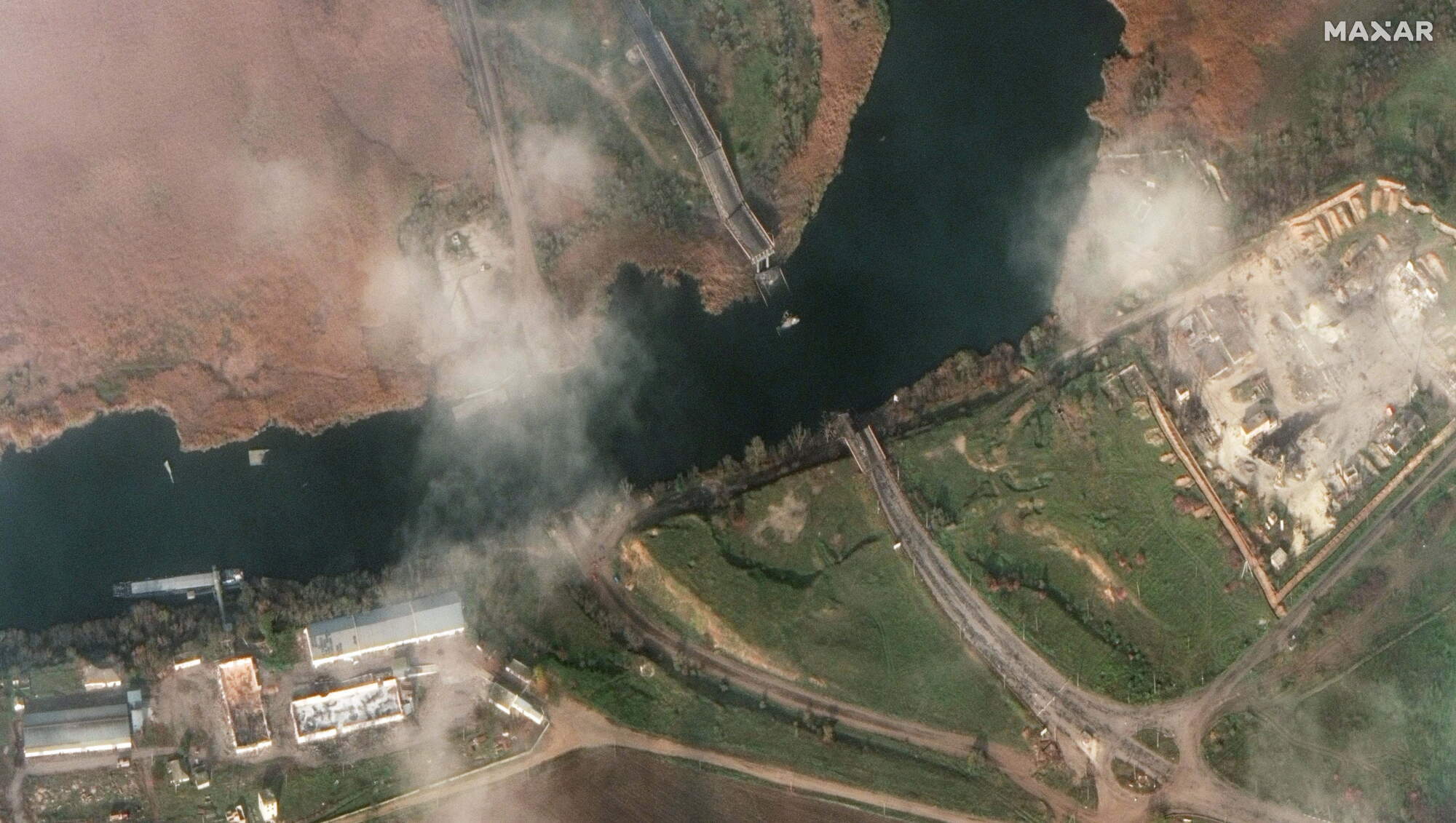 Опубликованы спутниковые снимки Антоновского моста и еще 3-х переправ: возможно ли движение ВСУ (фото)