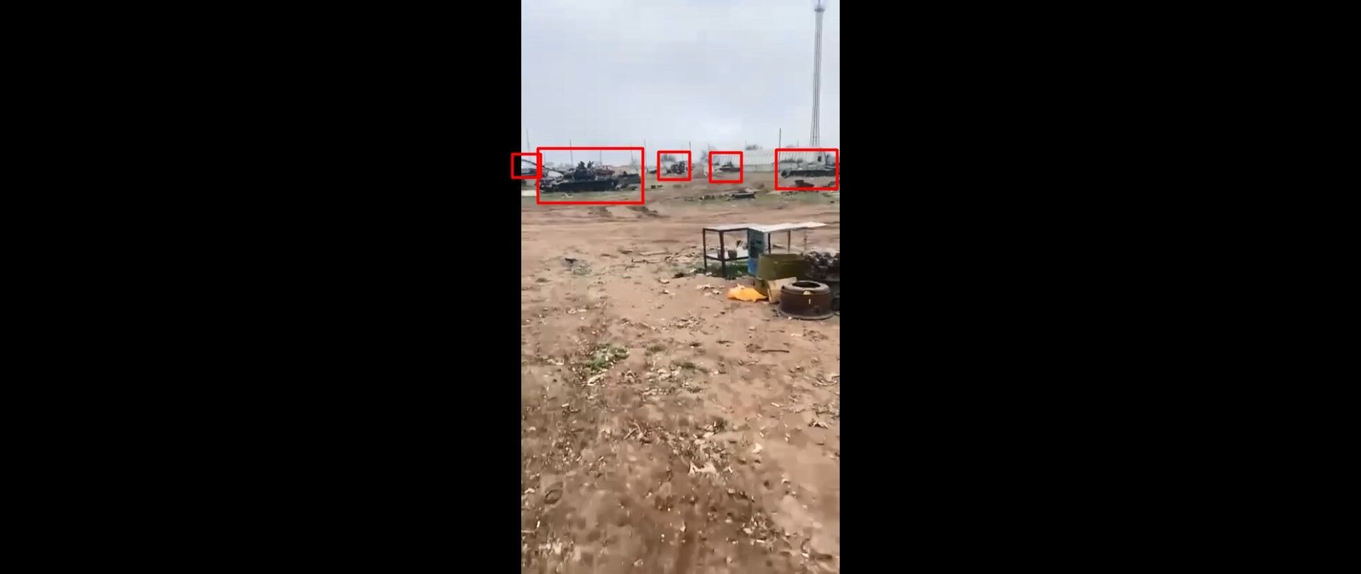 ЗСУ показали відео з Чорнобаївки: поле всіяно ''трупами'' танків (відео)