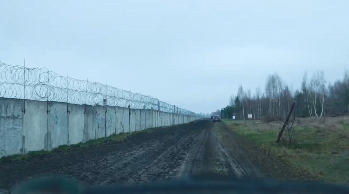 Офіс Президента показав 3 км стіни з Білоруссю: з такими темпами – закінчать через 40 років (відео)