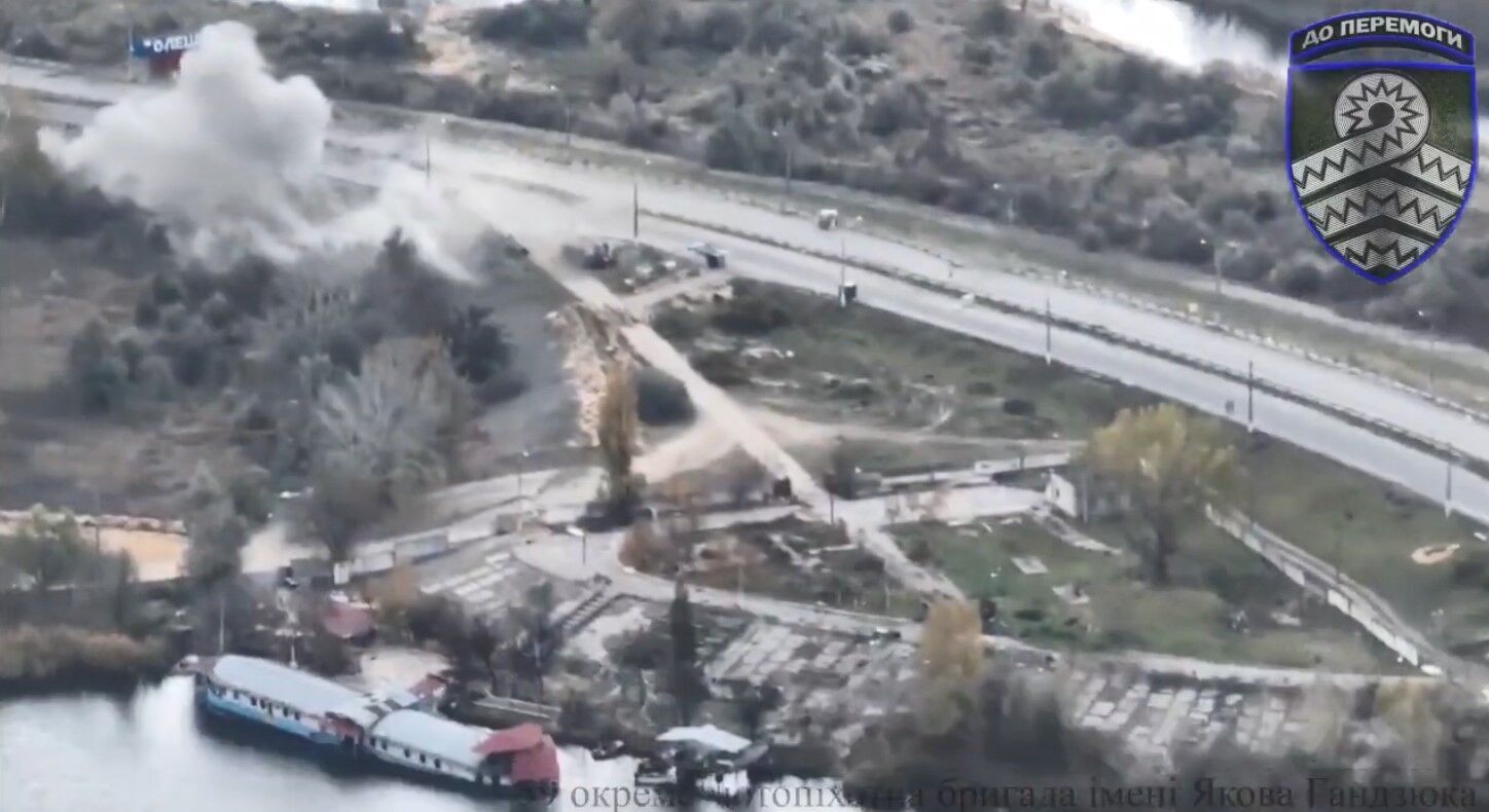 59-а ОМБр показала, як поцілила в танк у Олешках на Херсонщині: снаряд перелетів через Дніпро (відео)