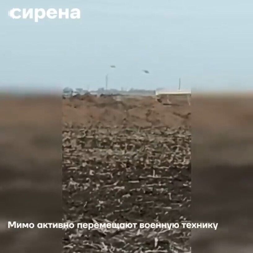 На Арабатській стрілці армія рф будує укріплення та запасну дорогу в Крим: що відомо