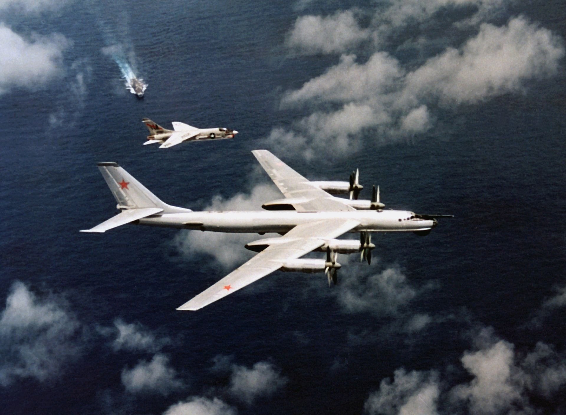 Стратегічні бомбардувальники Ту-95