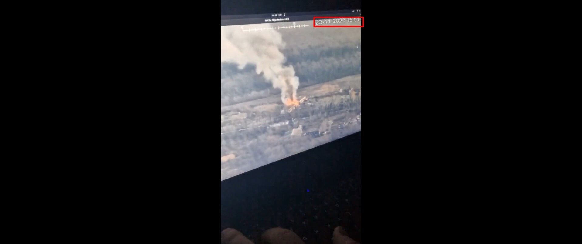 На Херсонщині вибухнув ангар з військовою технікою рф: подробиці (відео)