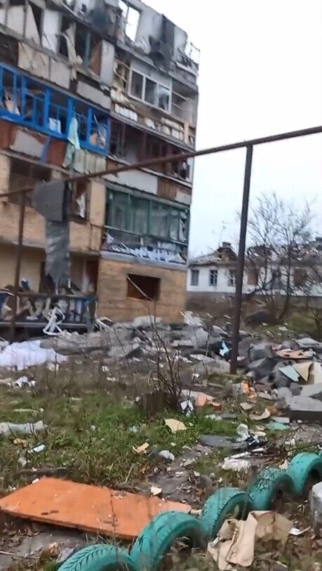Бойцы Полка Калиновского показали Бахмут: город – в обороне, позиции – в грязи (видео)