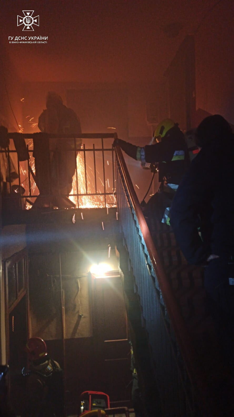 Масштабна пожежа в Івано-Франківську: загинула одна людина, ще двох вдалося врятувати