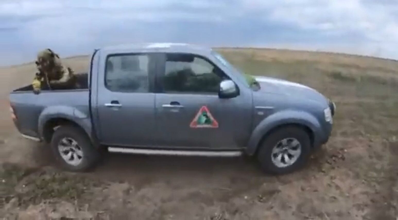 Бойцы ВСУ показали 50 секунд из жизни минометчиков: мина взорвалась чуть ли не в упор (видео)