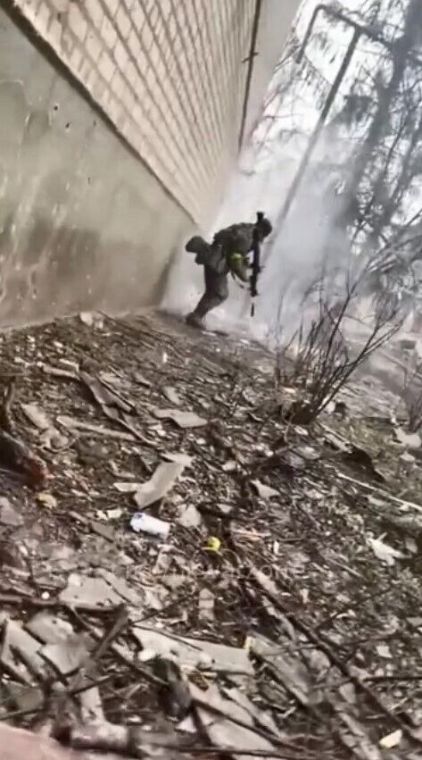 Боец ВСУ – после выстрела из гранатомета