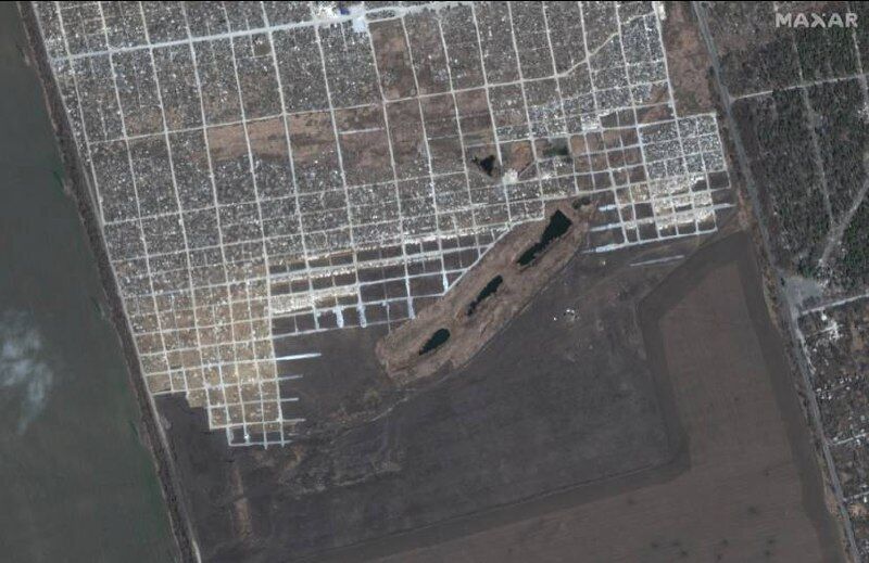У Маріуполі побільшало могил – знімки супутника