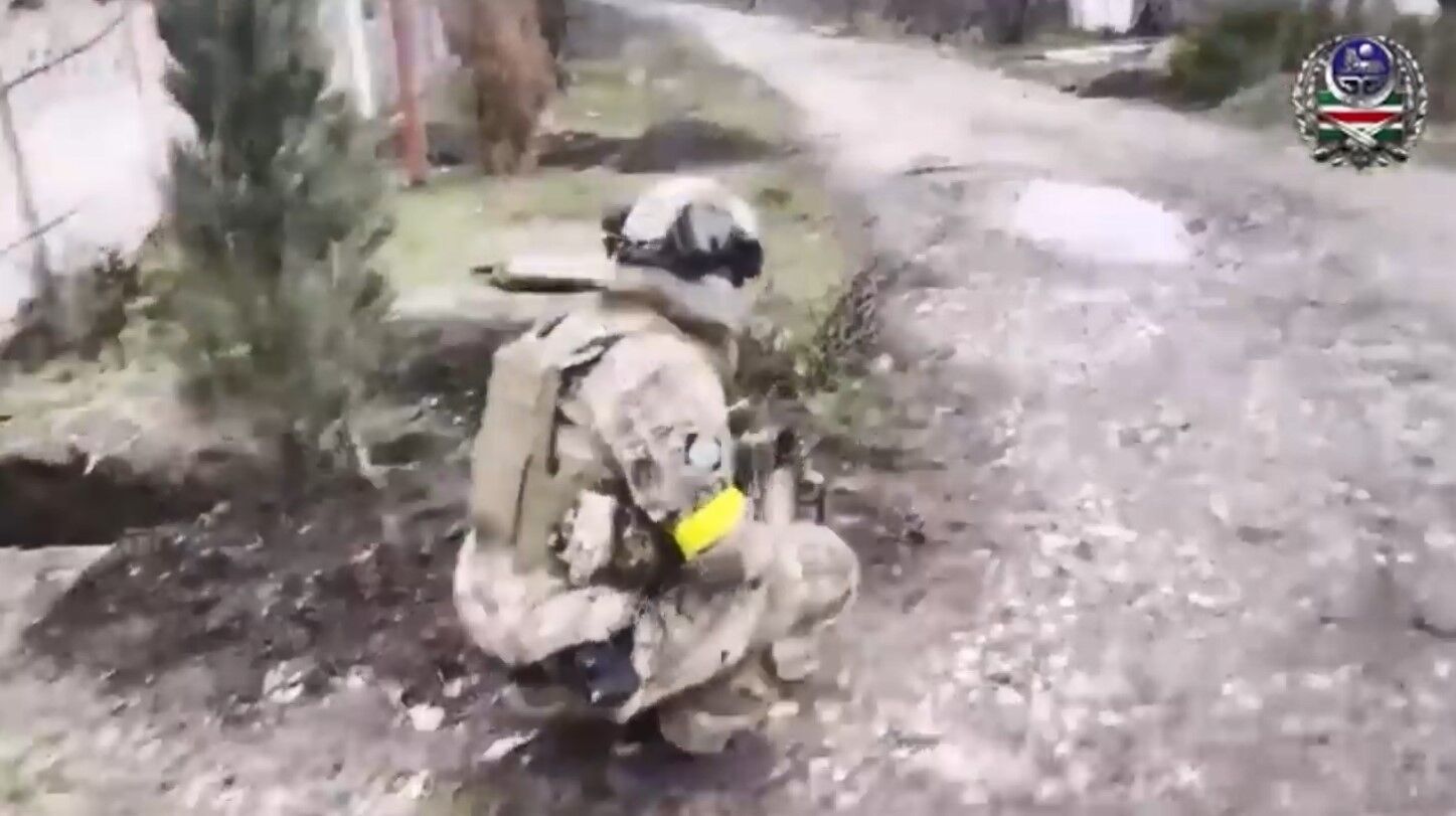 Чеченські добровольці показали кадри з Соледару: гримить артилерія, стріляють (відео)