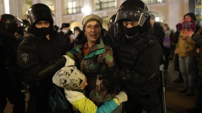  У Росії на мітингах проти війни з Україною затримали майже 6 тисяч людей  Фото: Медіазона