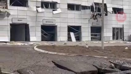  Російська крилата ракета знищила автосалон BMW в Миколаєві Фото: скриншот