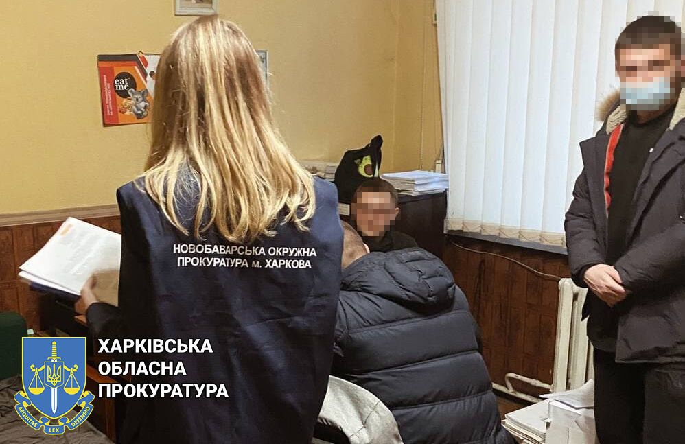 За незаконне будівництво альтанок у гідропарку судитимуть двох чоловіків (ФОТО)