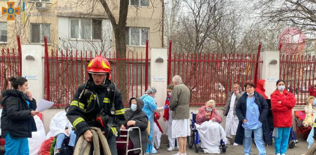  В Одесі горіла лікарня Фото: ДСНС