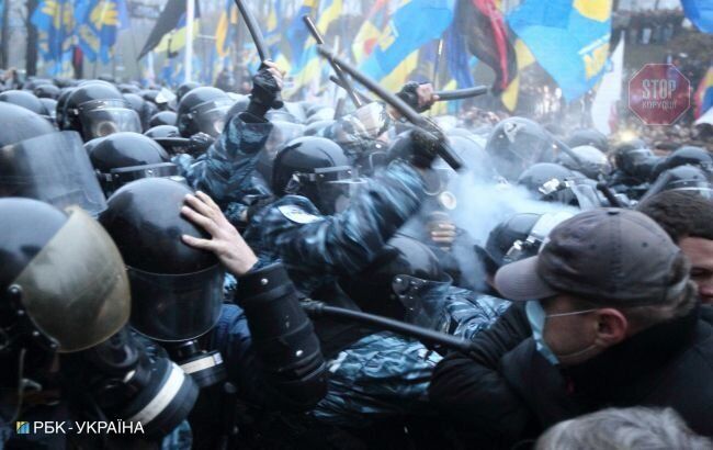  Розгін беркутом Майдану Фото: РБК-Україна