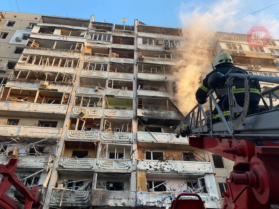  Росія вдається до обстрілів житлових будинків у Києві Фото: ДСНС