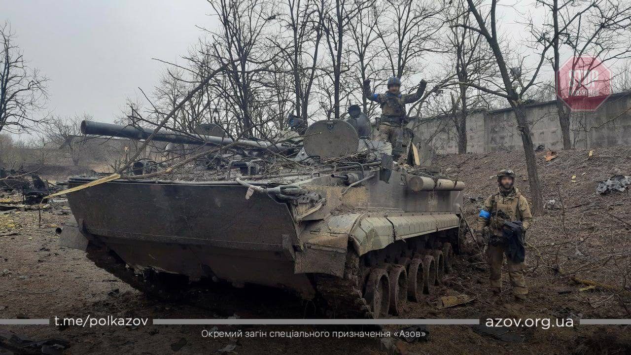  ''Азов'' масово знищує ворога та його техніку Фото: Азов