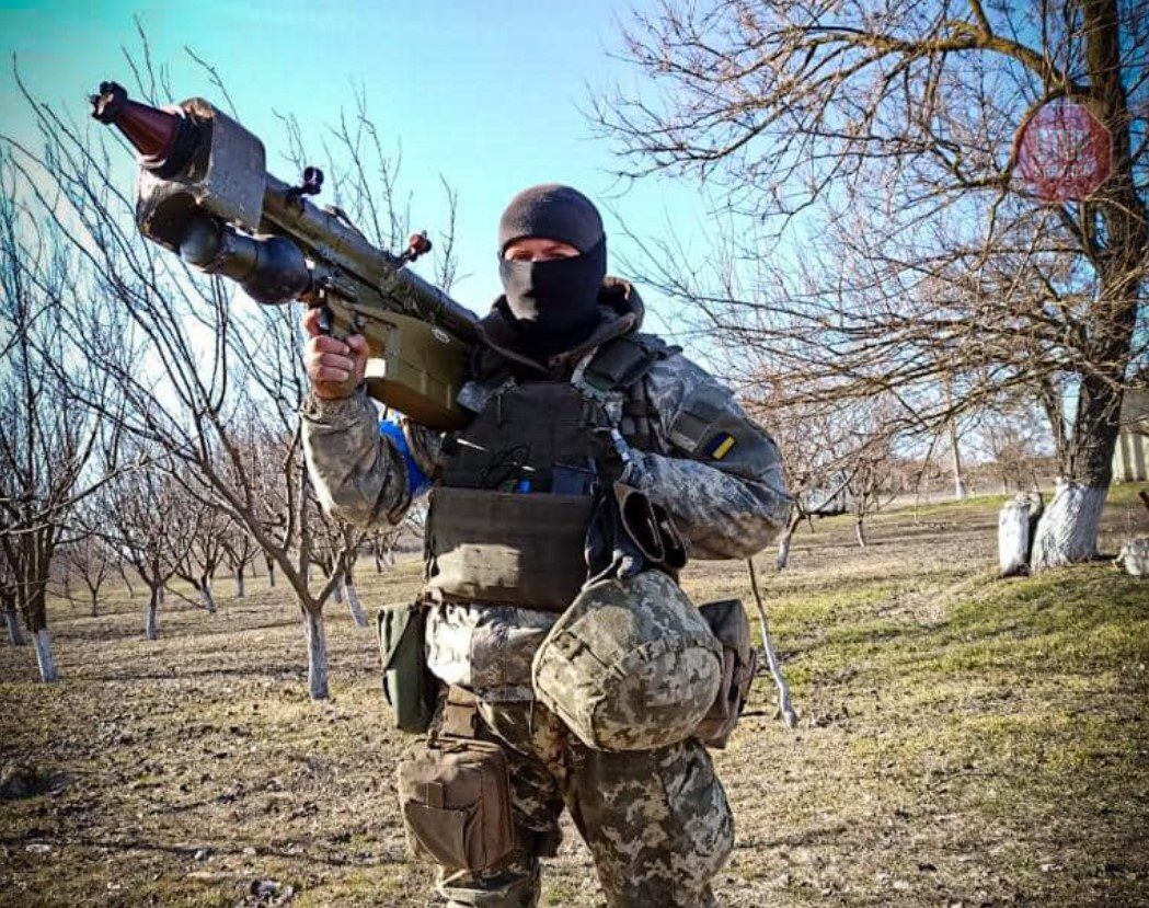  Український десантник з ПЗРК ''Ігла'', яка збила крилату ракету рф. Фото: Facebook