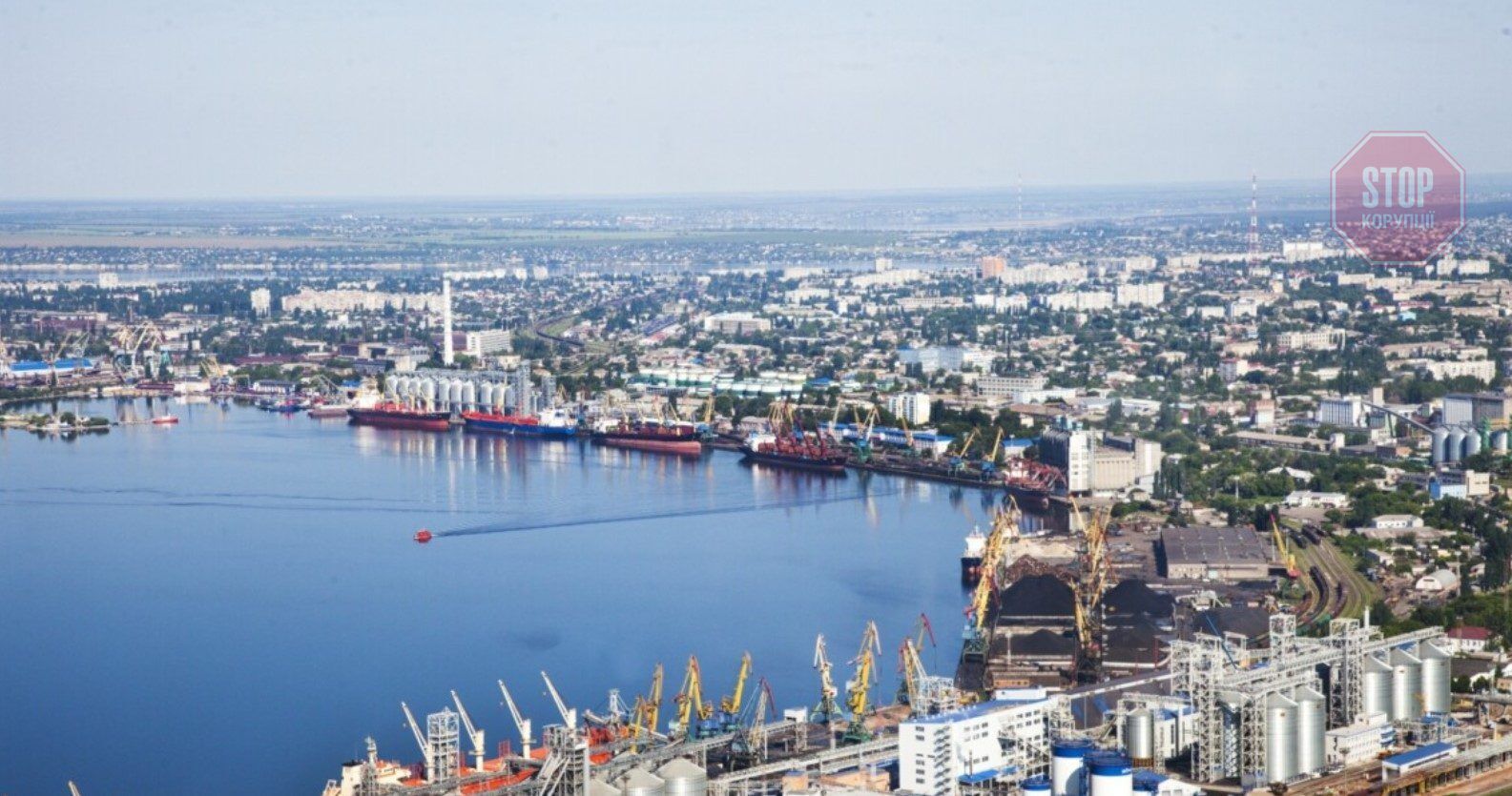  Російські терористичні війська намагаються пошкодити морський порт у Миколаєві. Ілюстративне фото з мережі