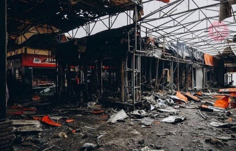  Знищений окупантами Новосалтівський ринок Фото: СтопКор