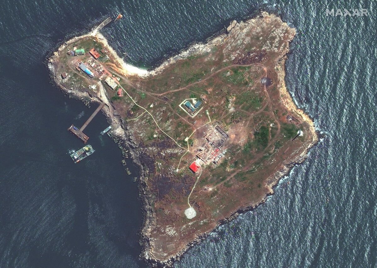 Остров Змеиный, спутниковый снимок