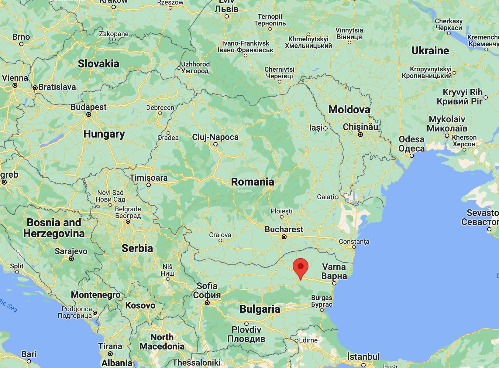 Самолет стартовал из Венгрии, пролетел над Сербией и наконец сел в болгарских Боуховцах