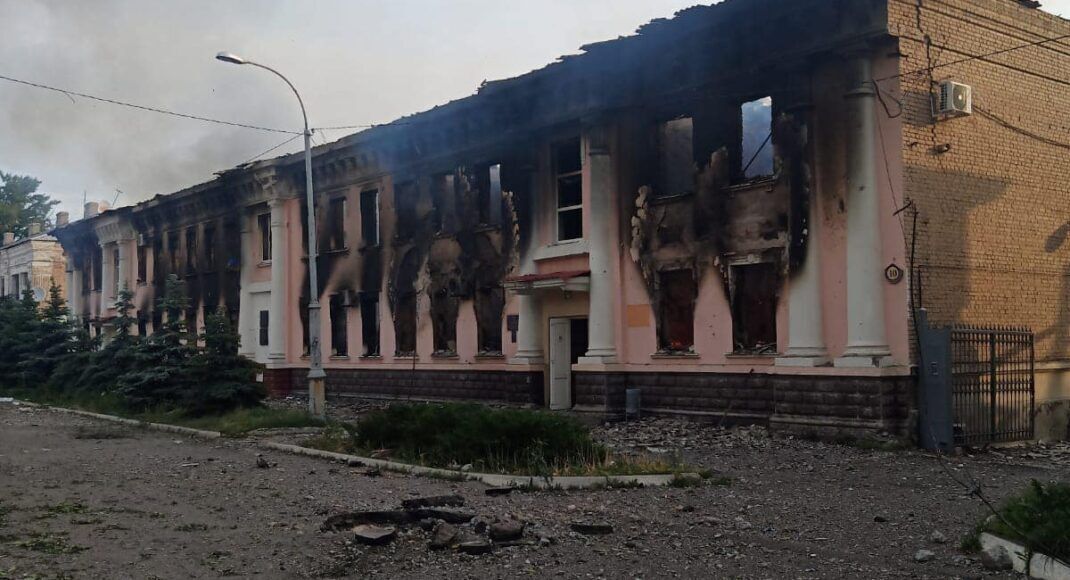 сгоревшее здание Лисичанск