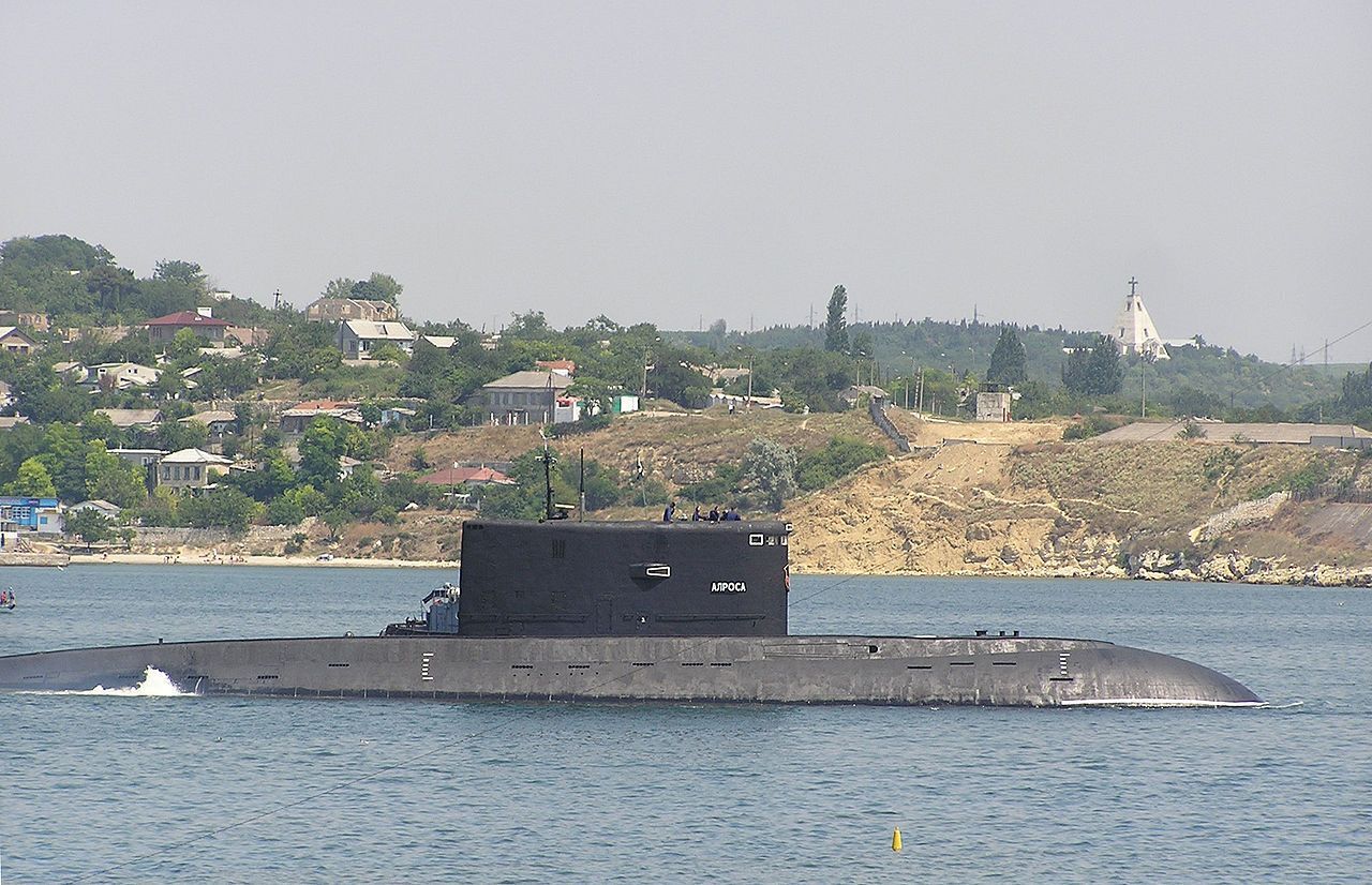 Підводний човен Б-871 ''Алроса''
