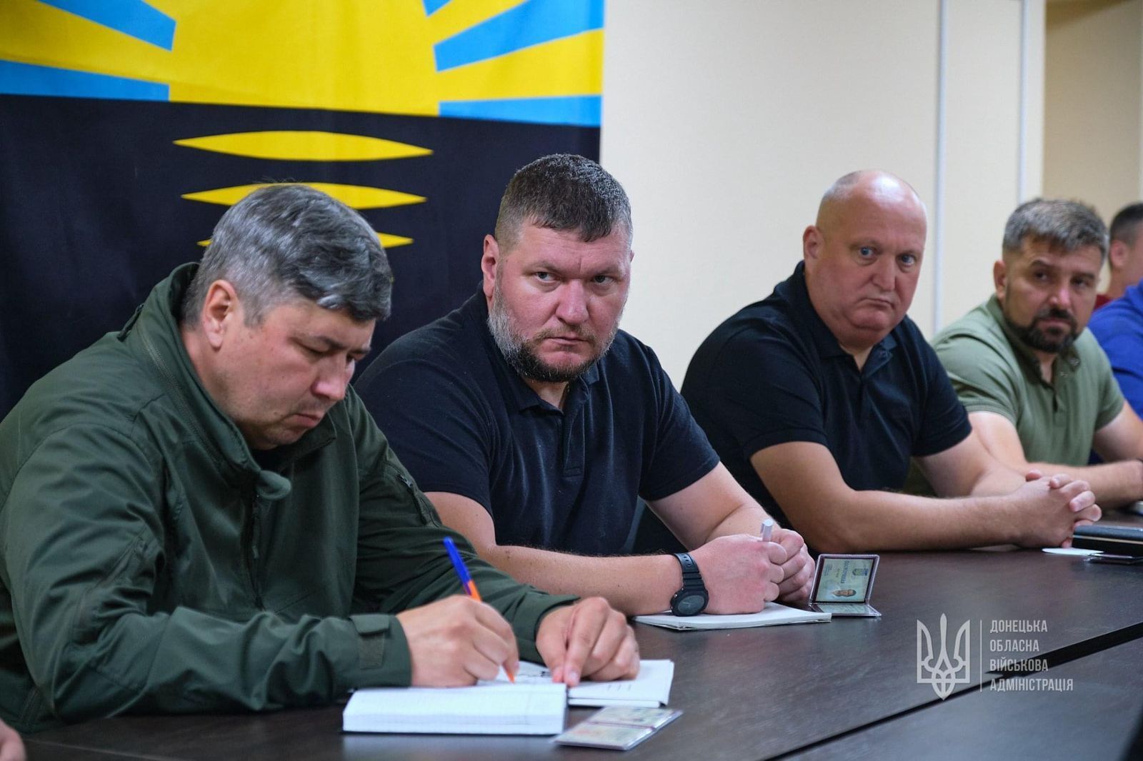 Начальник Святогорской военной администрации Рыбалкин на совещании в областной администрации