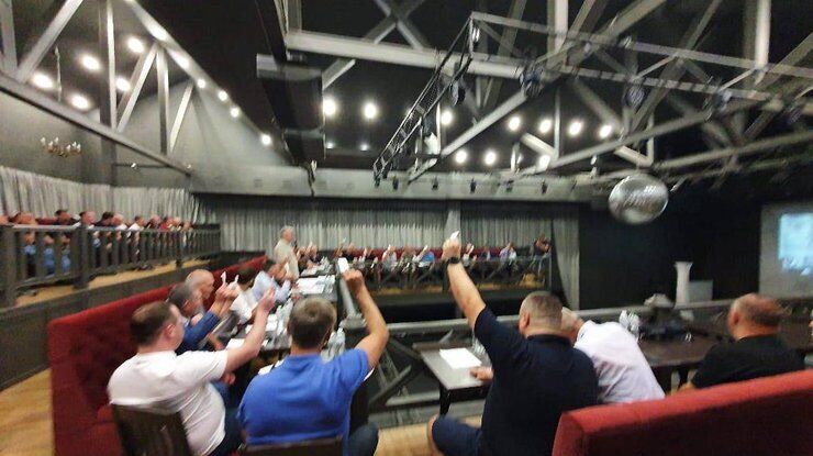 У Житомирі відбулися масові збори, позиціоновані як позачергова конференція ФБУ