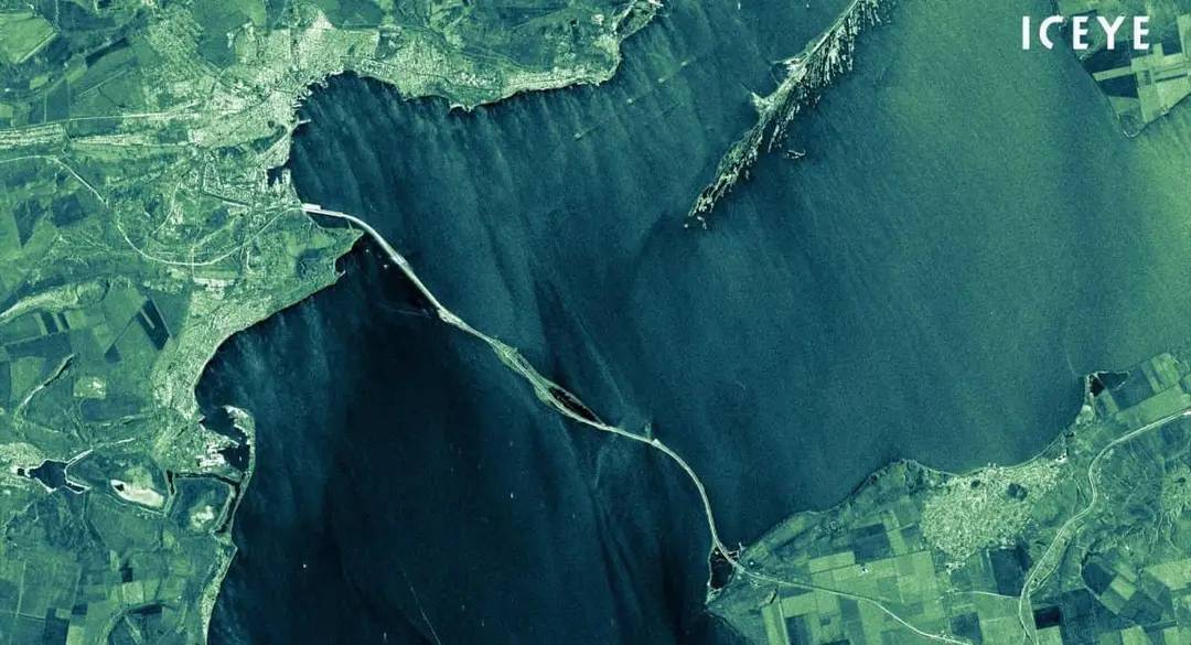 Знімок із супутника ''Айсас'' кримський міст