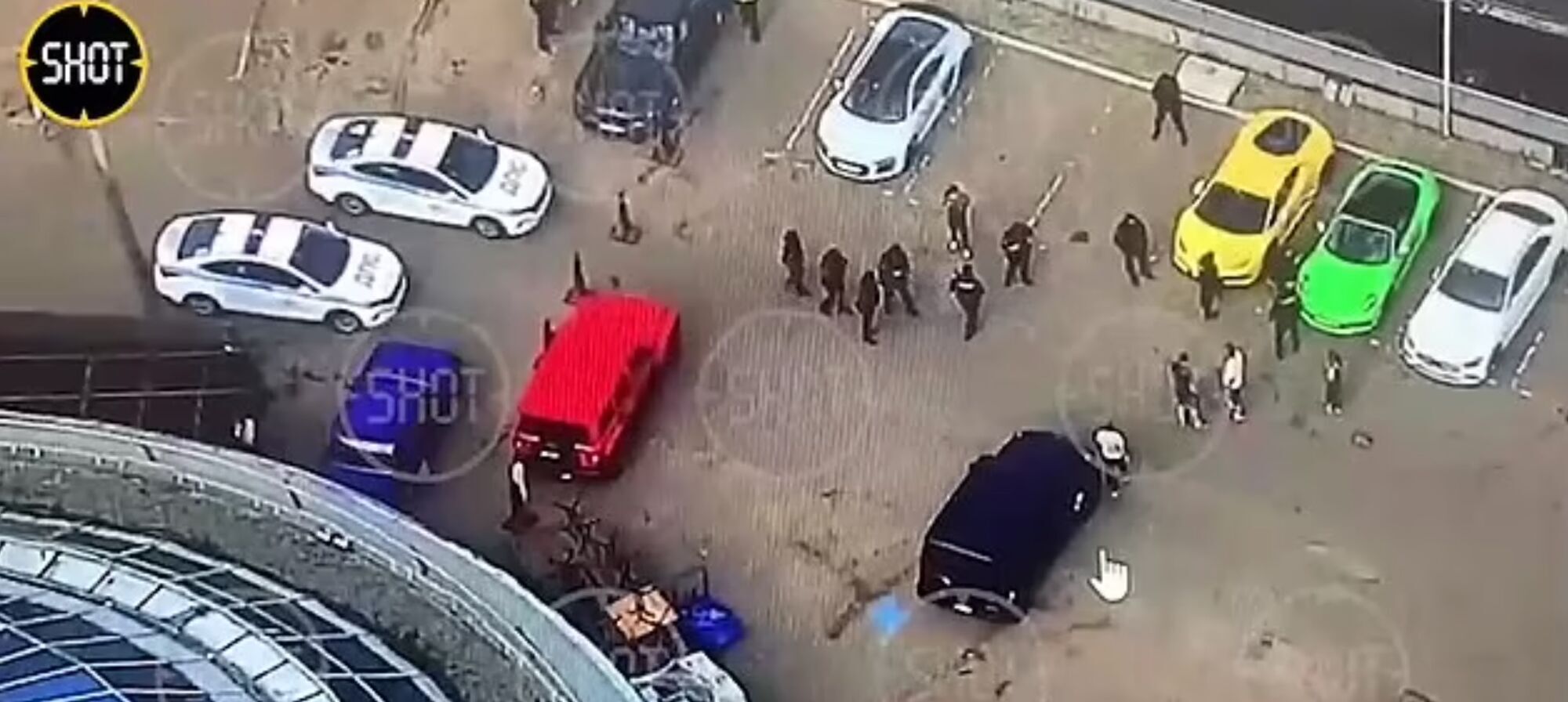 Московські поліцейські розігнали автопробіг дорогих іномарок