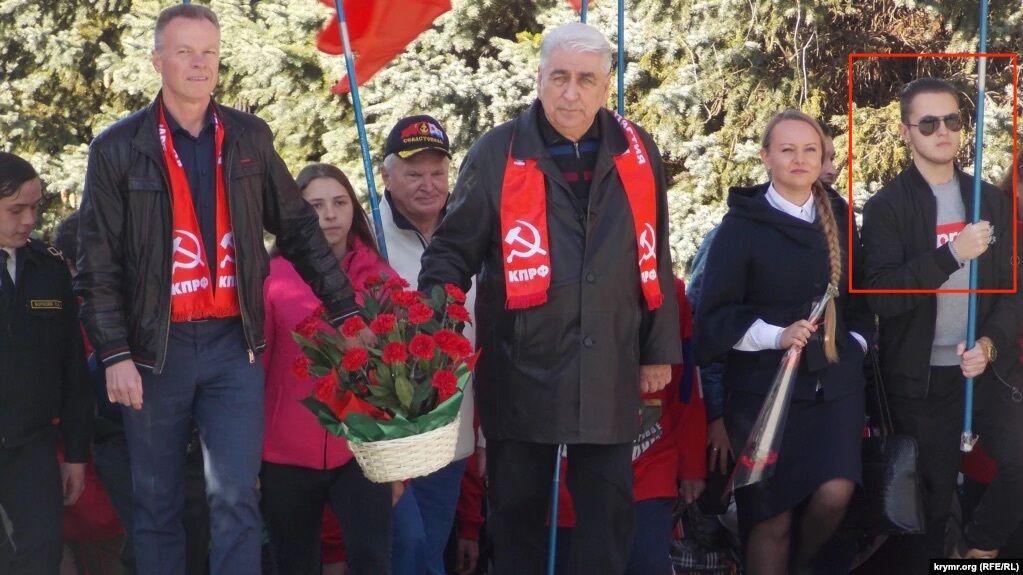 Александр Череменов (крайнее дело) на коммунистическом митинге в Севастополе