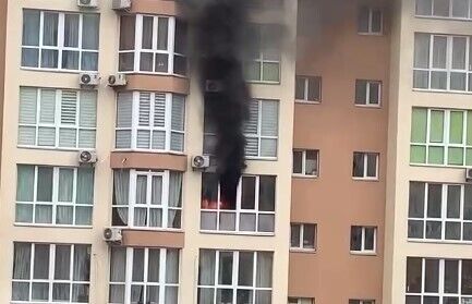 Масштабна пожежа у Києві: вогонь охопив багатоповерхівку в одному з районів столиці