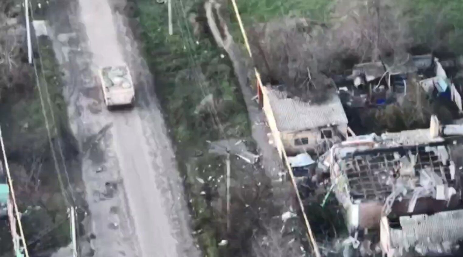 ВСУ показали эвакуацию раненого из Соледара: бронемашина М113 мчалась, как ветер (видео)