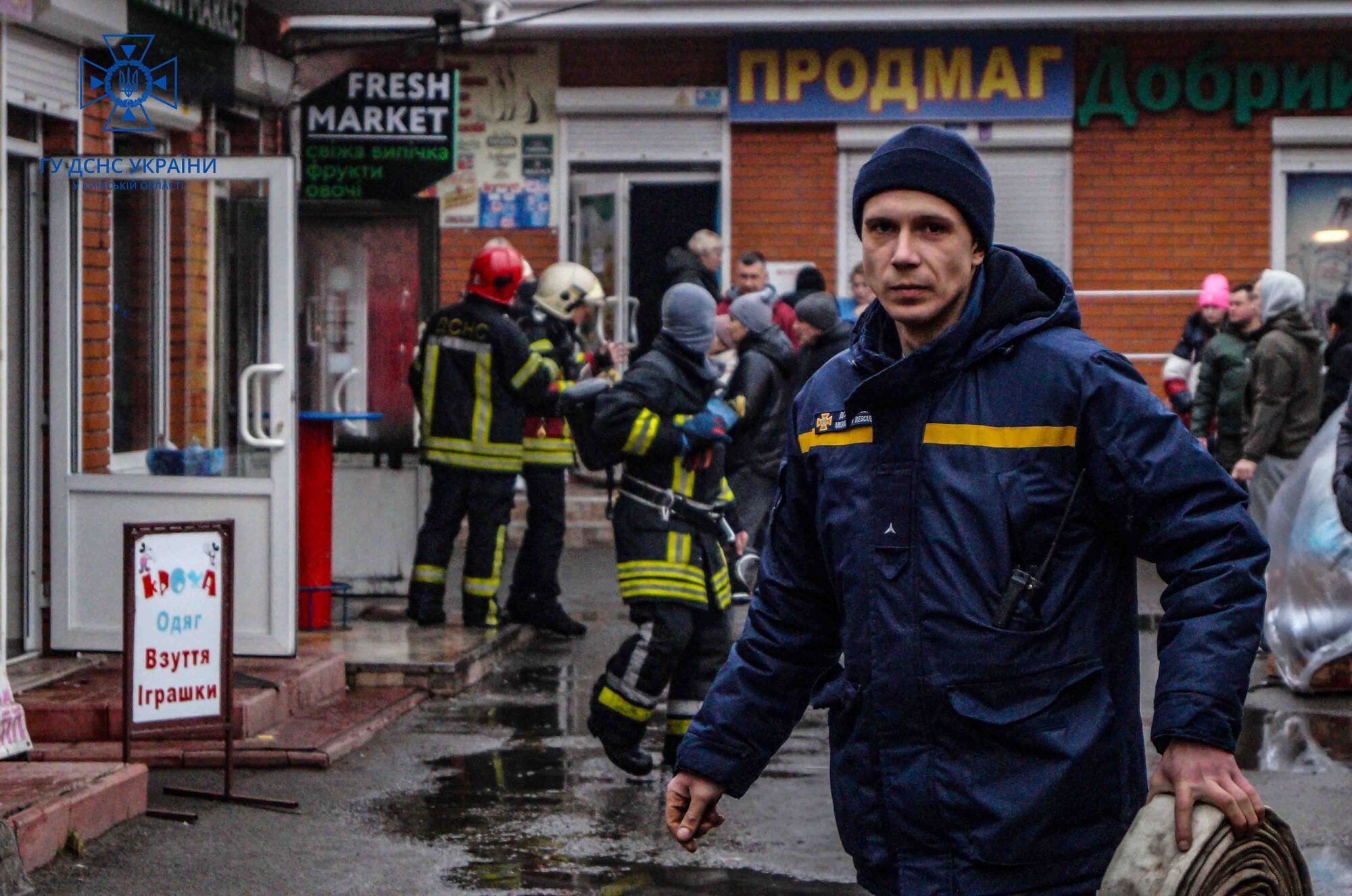 В Киевской области в селе Гореничи загорелся магазин на улице Соборной