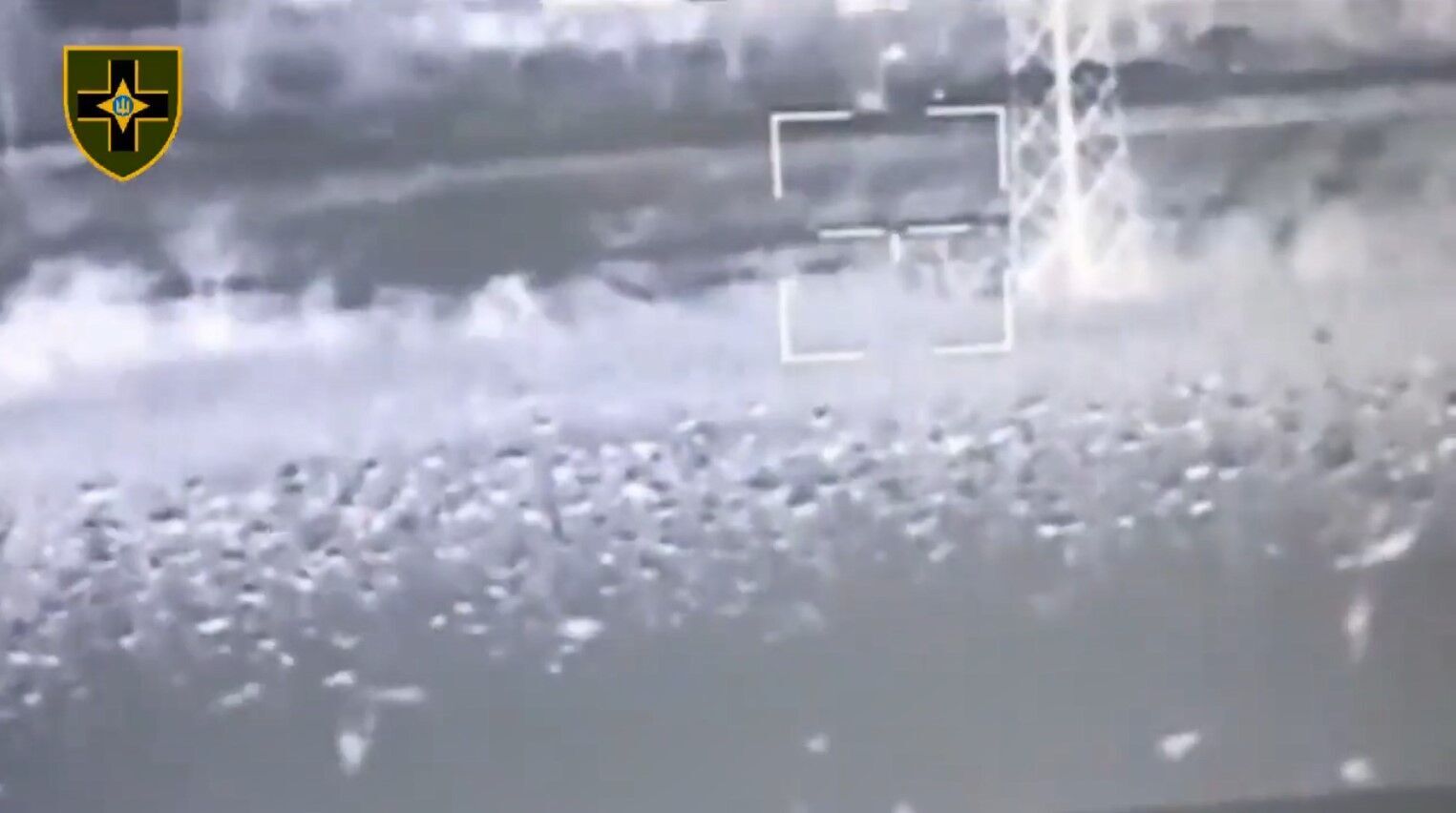 ЗСУ знищили бронетехніку армії рф з гармати МТ-12 ''Рапіра'': деталі спецоперації - на відео