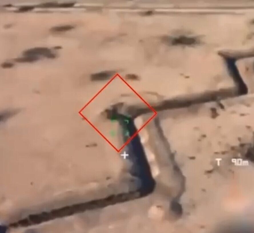 Бойцы ВСУ попали дроном в окоп армии рф под Бахмутом: видео