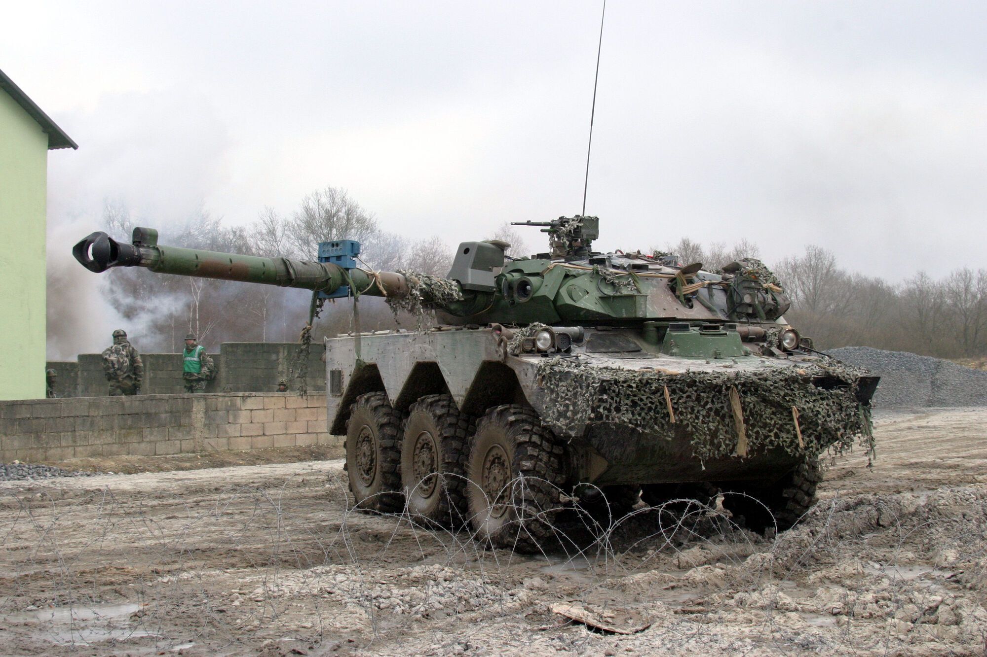 Французький легкий танк, бронемашина AMX-10RC