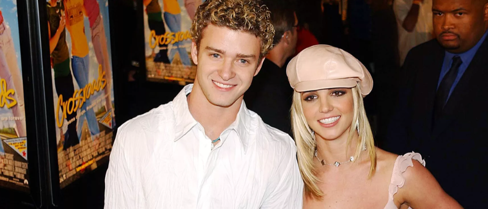 В книге ''Женщина во мне'' Спирс рассказывает о собственной беременности в конце 2000 года