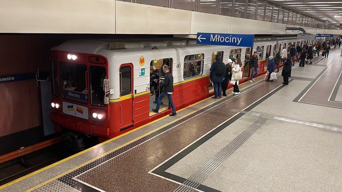 Варшавские вагоны метро