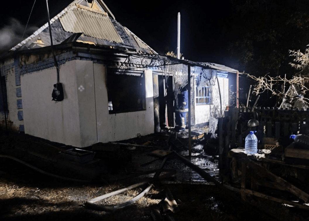 Вогонь забрав життя двох чоловіків: на Київщині горіли будинки