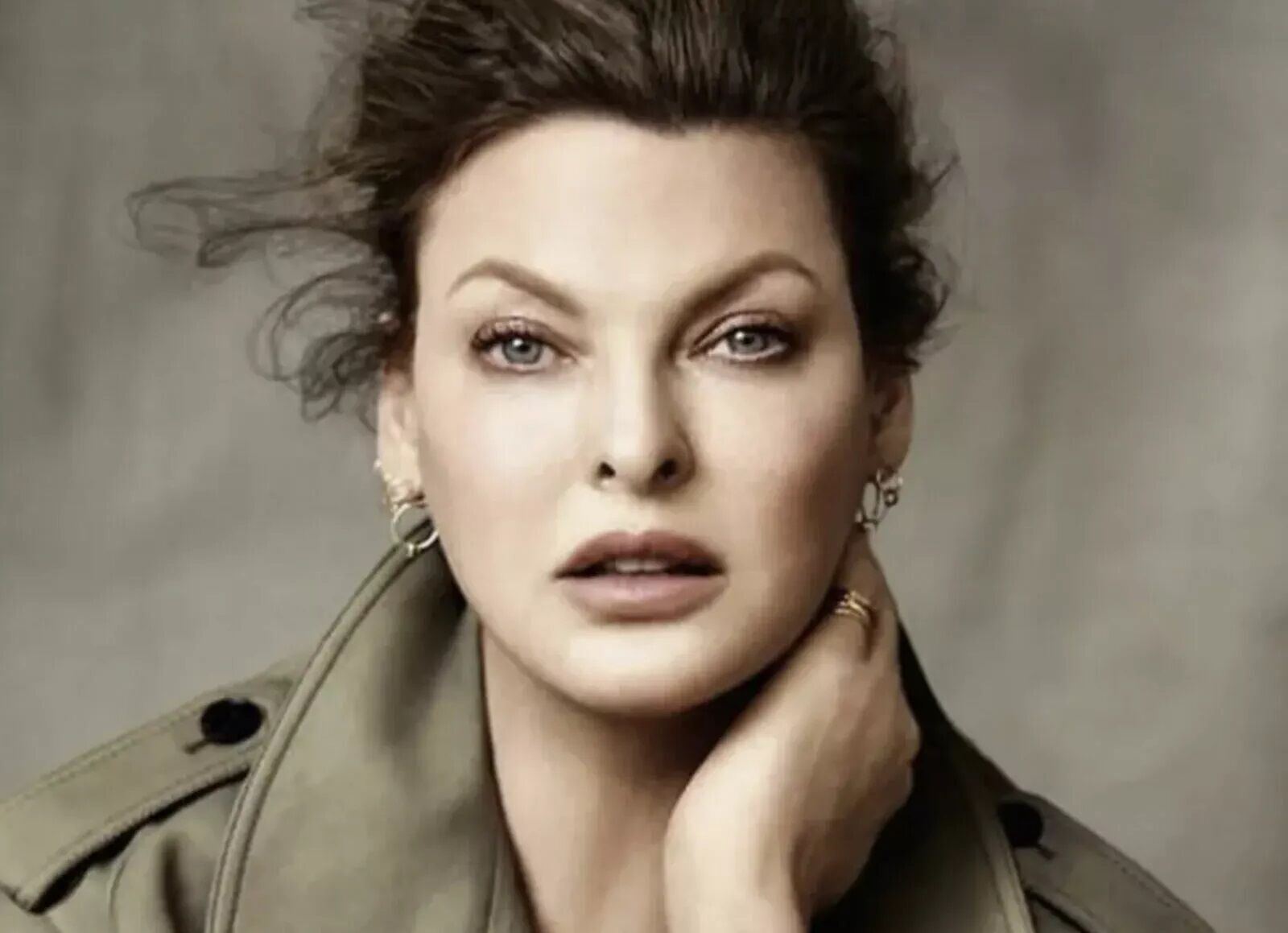 Лінда Євангеліста засудила використання фотошопу і фільтрів на знімках