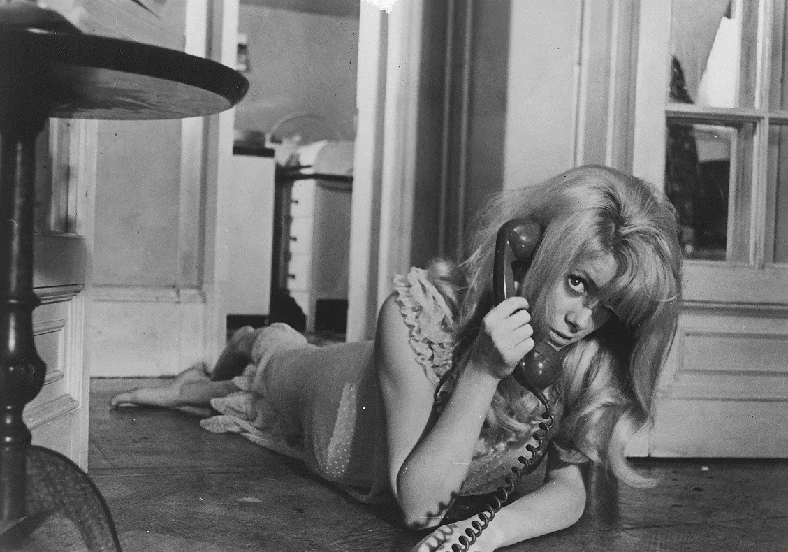 Катрин Денев