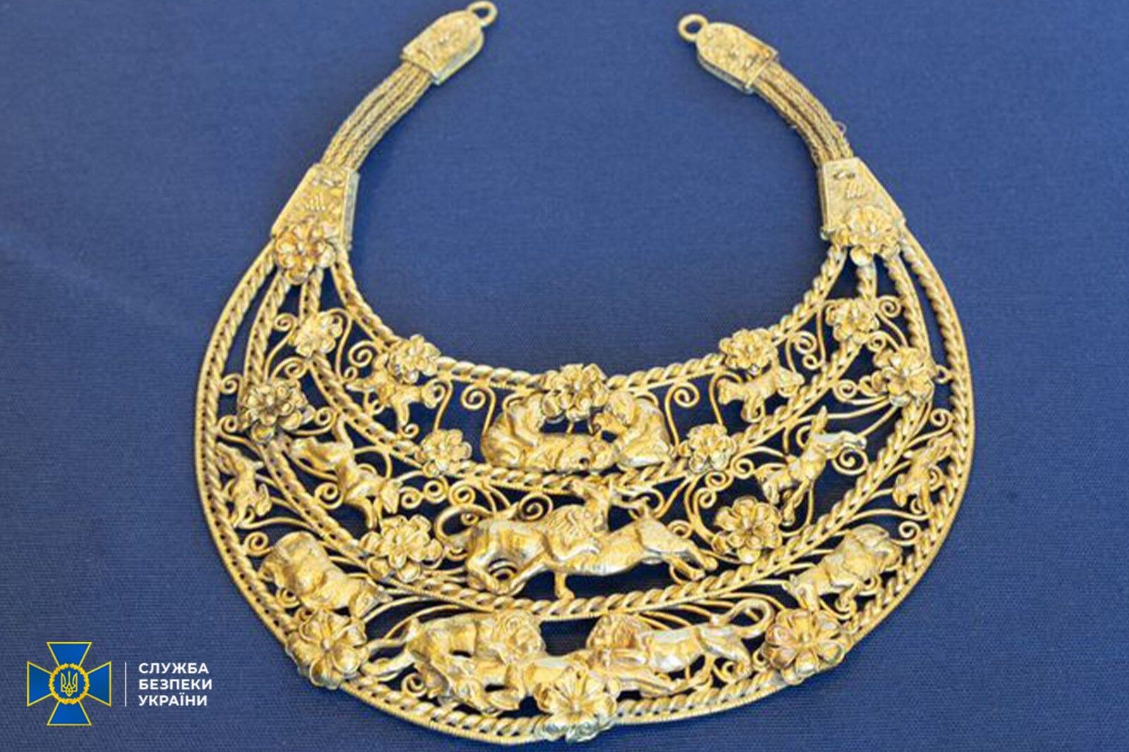 СБУ та правоохоронці Іспанії затримали контрабандистів, які у Мадриді хотіли продати ''Скіфське золото''