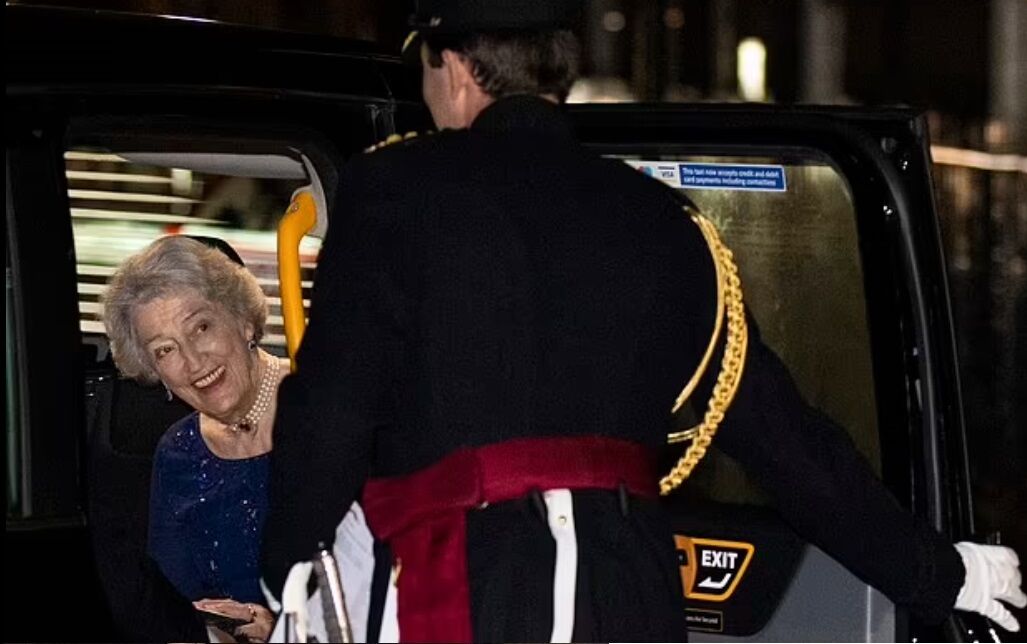 Уильям и Кейт посетили вечеринку и поздравили короля Чарльза 75-летием