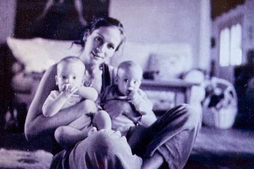 Джулия Робертс показала архивное фото с детьми, сделанное 19 лет назад