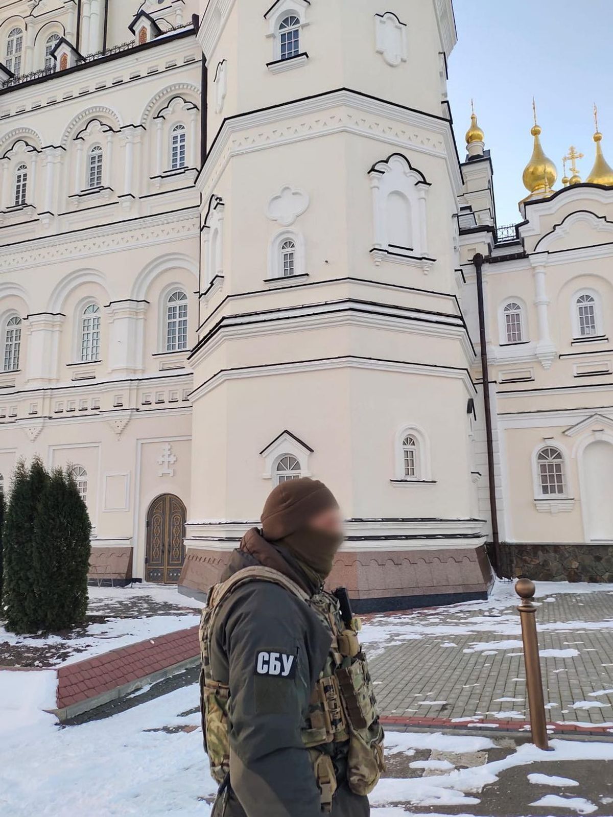 The preliminary reason for the SBU’s visit is the dissemination of Russian ideology by representatives of the Lavra