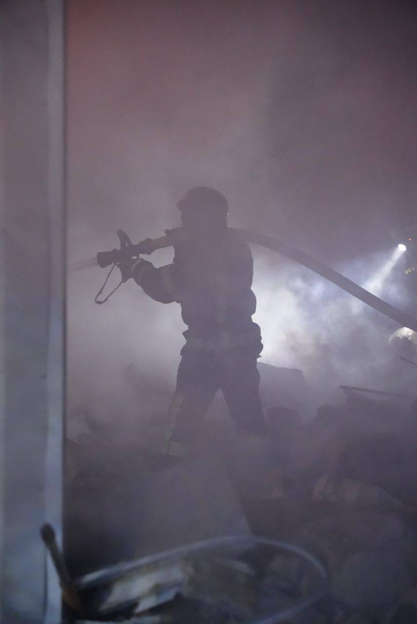 Один из сбитых беспилотников упал в жилой квартал в Одесском районе и взорвался